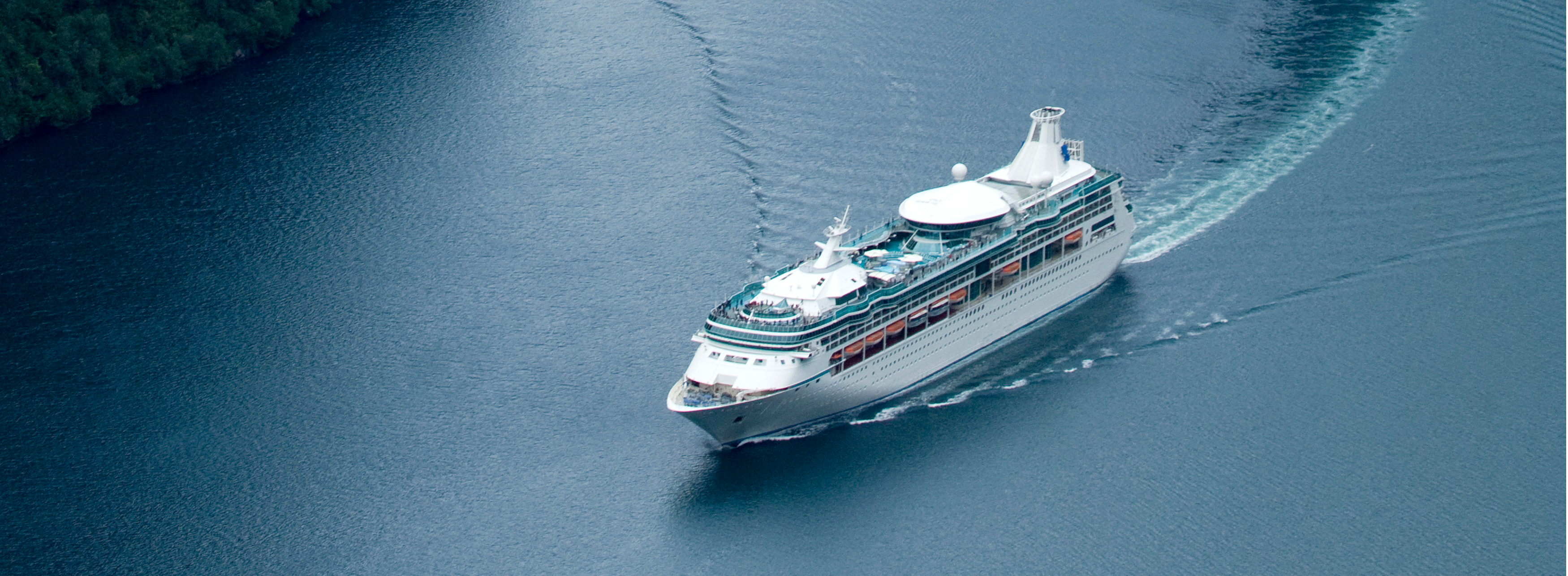 MyCruise Royal-Caribbean-Cruise-Line Vision-of-the-Seas Offentlige-arealer Luftfoto3